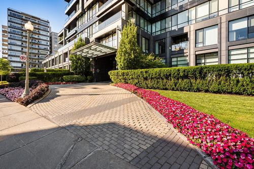 Entrée extérieure - 103-215 Av. Redfern, Westmount, QC - Outdoor