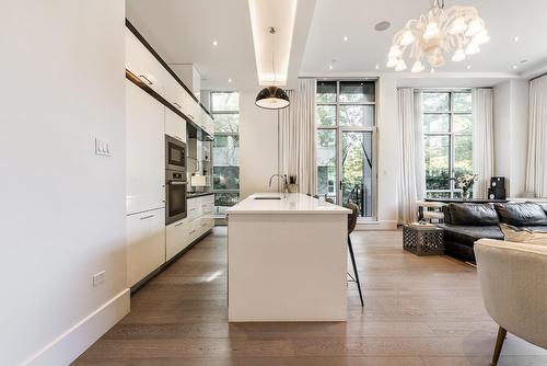 Vue d'ensemble - 103-215 Av. Redfern, Westmount, QC - Indoor Photo Showing Other Room