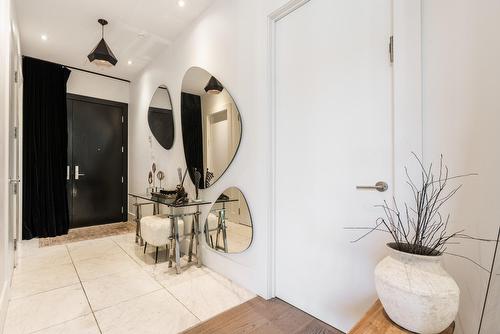 Hall d'entrée/Vestibule - 103-215 Av. Redfern, Westmount, QC - Indoor Photo Showing Other Room