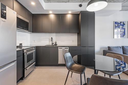 Kitchen - 606-735 Boul. Charest E., Québec (La Cité-Limoilou), QC - Indoor Photo Showing Kitchen With Upgraded Kitchen