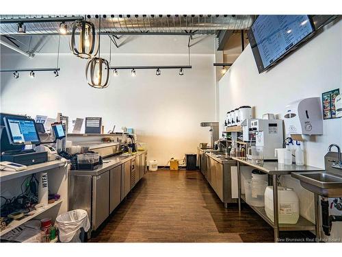 5 Acorn St, Fredericton, NB 