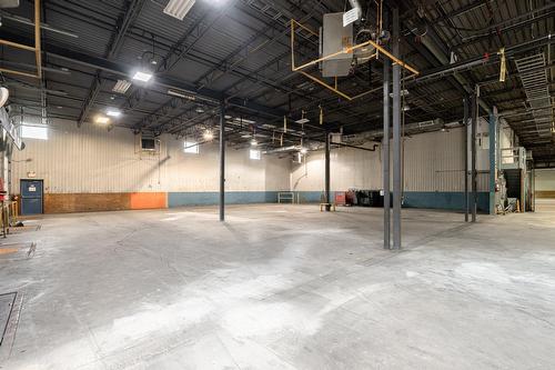 Intérieur - 60Z Rue Sheard, Coaticook, QC - Indoor Photo Showing Garage