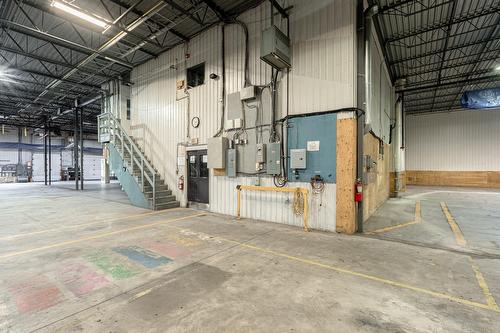 Intérieur - 60Z Rue Sheard, Coaticook, QC - Indoor Photo Showing Garage