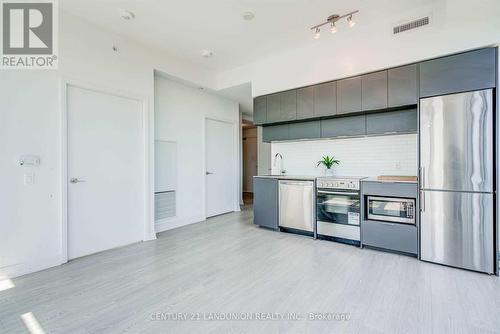 2905 - 181 Dundas Street E, Toronto, ON - Indoor Photo Showing Kitchen