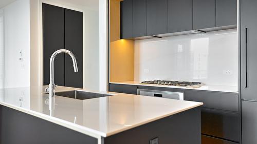 Kitchen - 3709-1020 Rue De La Montagne, Montréal (Ville-Marie), QC - Indoor Photo Showing Other Room