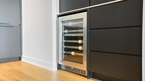 Wine cellar - 3709-1020 Rue De La Montagne, Montréal (Ville-Marie), QC - Indoor