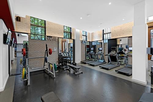 Exercise room - 2112-1188 Rue St-Antoine O., Montréal (Ville-Marie), QC - Indoor Photo Showing Gym Room