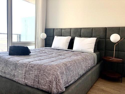 Bedroom - 2112-1188 Rue St-Antoine O., Montréal (Ville-Marie), QC - Indoor Photo Showing Bedroom