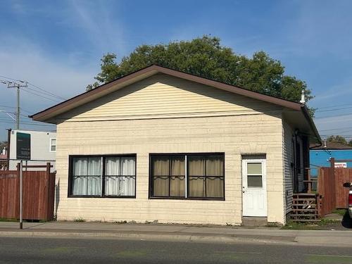 136 Court Street S, Thunder Bay, ON - Outdoor