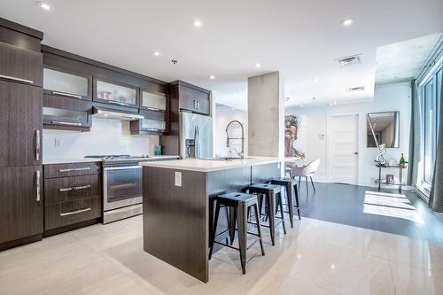 613-711 Rue de la Commune O.  Montréal (Ville-Marie), QC H3C 0P1