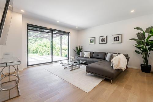 Salon - 705 Rue Westchester, Baie-D'Urfé, QC - Indoor Photo Showing Living Room
