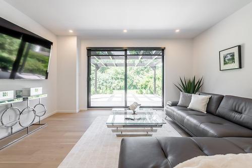 Salon - 705 Rue Westchester, Baie-D'Urfé, QC - Indoor Photo Showing Living Room