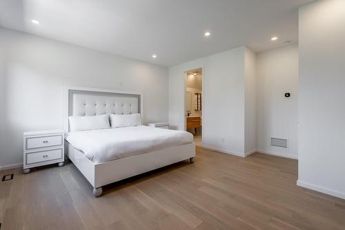 Chambre à coucher principale - 705 Rue Westchester, Baie-D'Urfé, QC - Indoor Photo Showing Bedroom