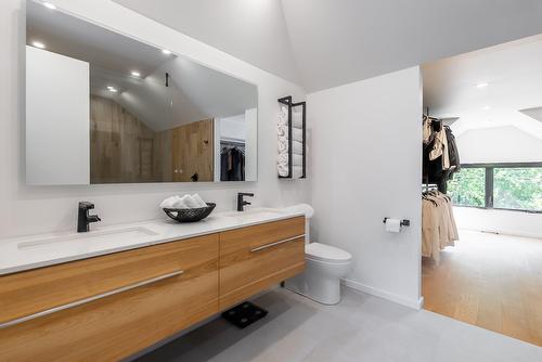 Salle de bains attenante à la CCP - 705 Rue Westchester, Baie-D'Urfé, QC - Indoor Photo Showing Bathroom