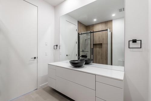 Salle de bains - 705 Rue Westchester, Baie-D'Urfé, QC - Indoor Photo Showing Other Room