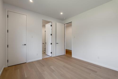 Chambre à coucher - 705 Rue Westchester, Baie-D'Urfé, QC - Indoor Photo Showing Other Room