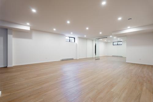 Salle familiale - 705 Rue Westchester, Baie-D'Urfé, QC - Indoor Photo Showing Basement