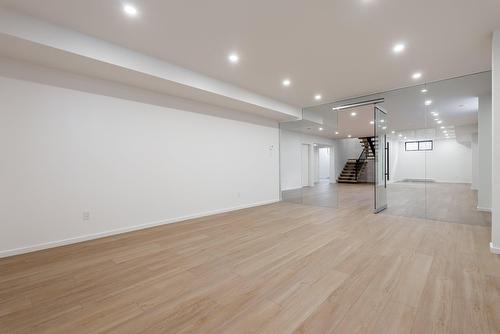 Salle familiale - 705 Rue Westchester, Baie-D'Urfé, QC - Indoor Photo Showing Other Room