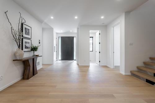 Hall d'entrée/Vestibule - 705 Rue Westchester, Baie-D'Urfé, QC - Indoor Photo Showing Other Room