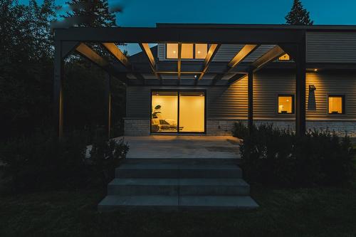 Face arrière - 705 Rue Westchester, Baie-D'Urfé, QC - Outdoor