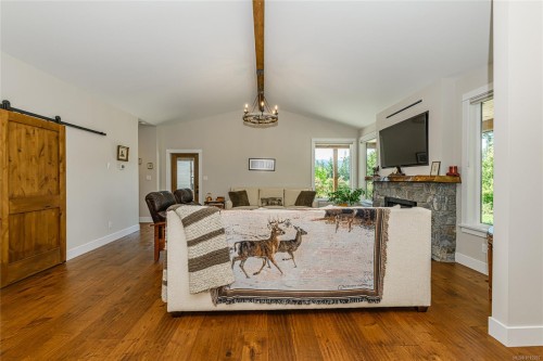 7375 Lakefront Dr, Lake Cowichan, BC 