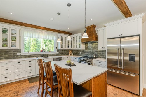 7375 Lakefront Dr, Lake Cowichan, BC 