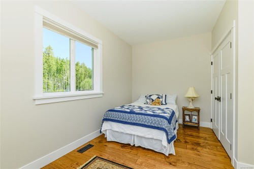 7375 Lakefront Dr, Lake Cowichan, BC 