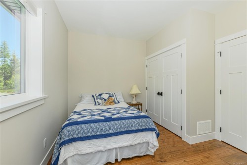 7375 Lakefront Dr, Lake Cowichan, BC 