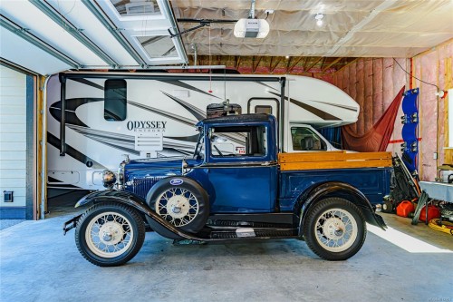 7375 Lakefront Dr, Lake Cowichan, BC 