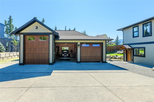 7375 Lakefront Dr, Lake Cowichan, BC 