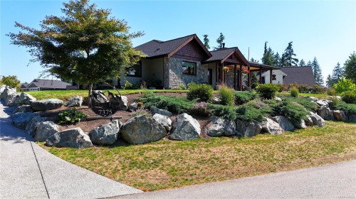 7375 Lakefront Dr, Lake Cowichan, BC 