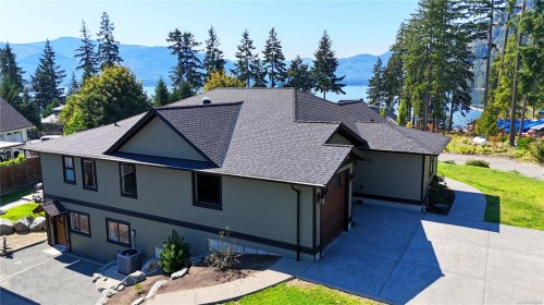 7375 Lakefront Dr, Lake Cowichan, BC 