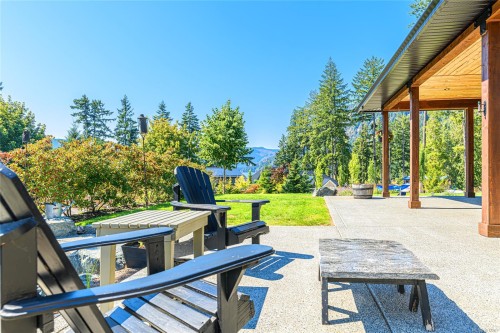 7375 Lakefront Dr, Lake Cowichan, BC 