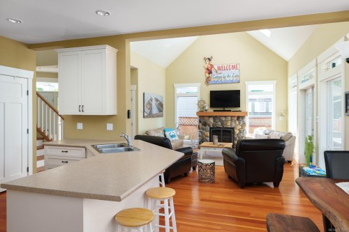 525 Point Ideal Dr, Lake Cowichan, BC 