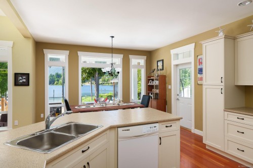 525 Point Ideal Dr, Lake Cowichan, BC 