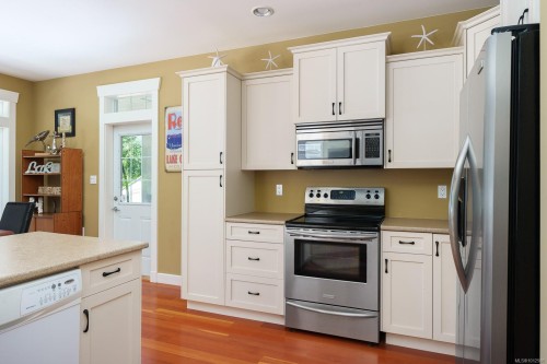 525 Point Ideal Dr, Lake Cowichan, BC 