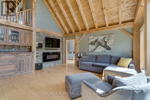 954461 7Th Line Ehs Road, Mono, ON - Indoor Photo Showing Living Room With Fireplace