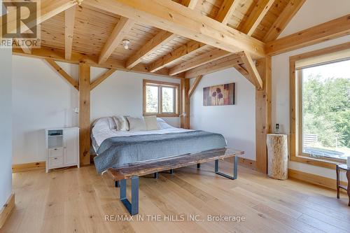 954461 7Th Line Ehs Road, Mono, ON - Indoor Photo Showing Bedroom