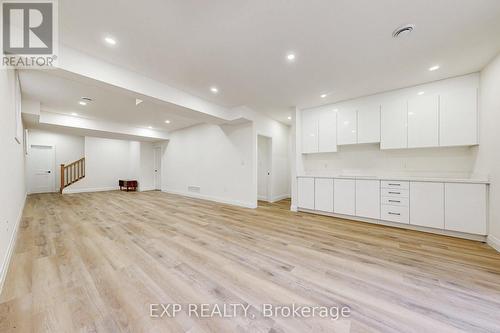 768 Montbeck Crescent, Mississauga, ON - Indoor