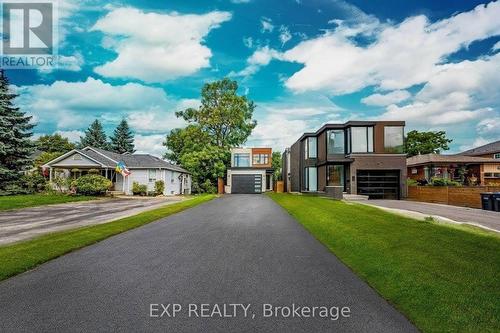 768 Montbeck Crescent, Mississauga, ON - Outdoor With Facade