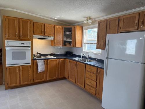 81 Thomson Drive, Bridgewater, NS 