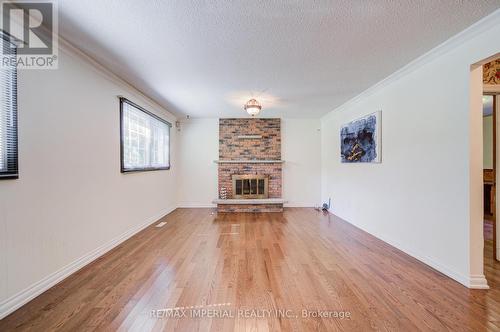 20 Blackforest Drive, Richmond Hill, ON - Indoor Photo Showing Living Room With Fireplace