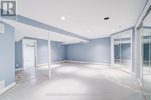 20 Blackforest Drive, Richmond Hill, ON - Indoor Photo Showing Other Room