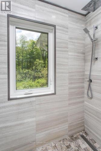 1158 Conservation Road E, Milton, ON - Indoor