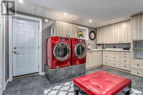 1158 Conservation Road E, Milton, ON - Indoor Photo Showing Laundry Room