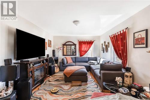 402 Frood Road, Sudbury, ON 