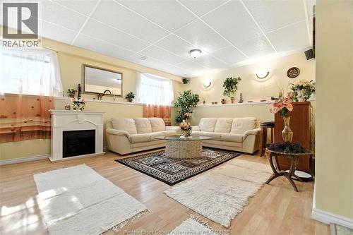 3580 Klondike Avenue, Windsor, ON - Indoor Photo Showing Living Room With Fireplace