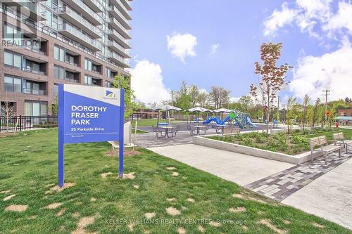 419 - 185 Deerfield Road, Newmarket, ON - Outdoor