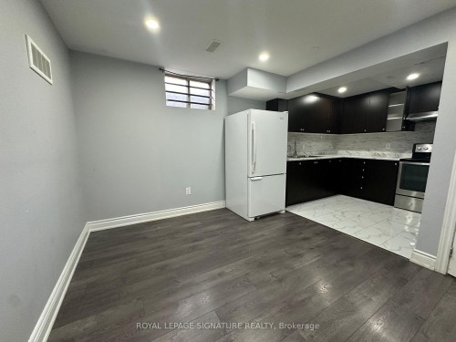 115-16 Litchfield Court, Toronto, ON - Indoor Photo Showing Kitchen