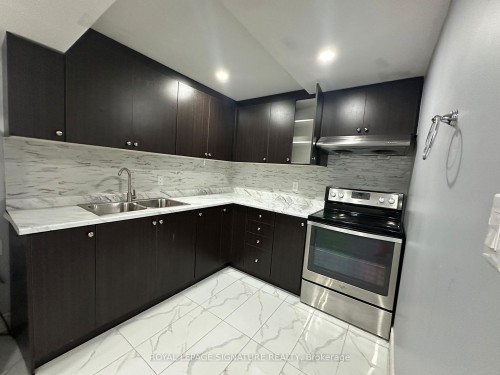 115-16 Litchfield Court, Toronto, ON - Indoor Photo Showing Kitchen With Double Sink